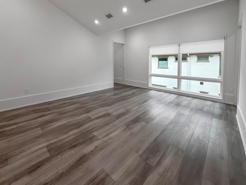 3525 Normandy Avenue 24