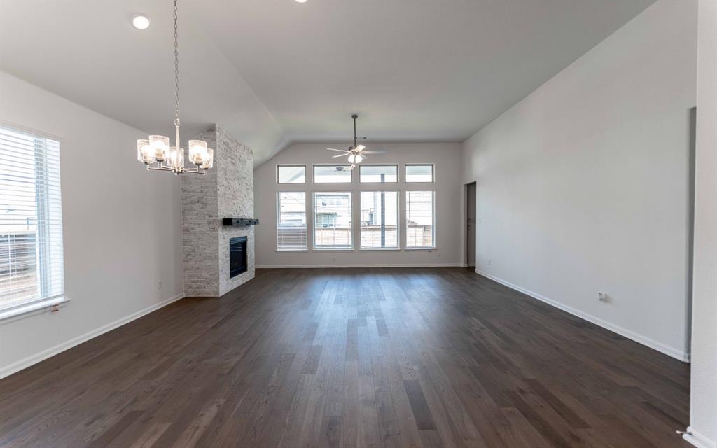 1825 Acorn Creek Circle