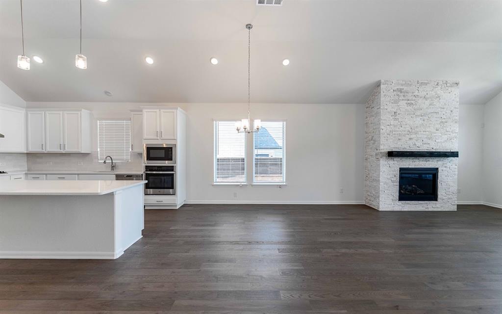 1825 Acorn Creek Circle