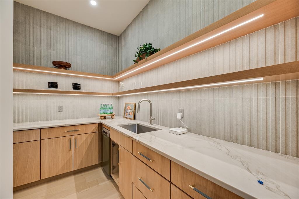 Ross Ave Annex - Residential