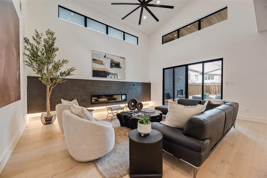 Ross Ave Annex - Residential