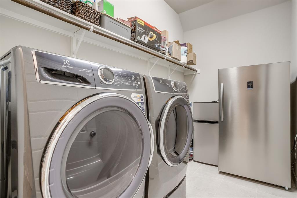 Tavolo Park - Residential