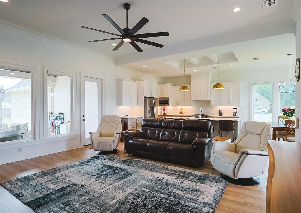 Bossier City, Louisiana 71111, United States, 4 Bedrooms Bedrooms, ,2 BathroomsBathrooms,Residential,Active,140006