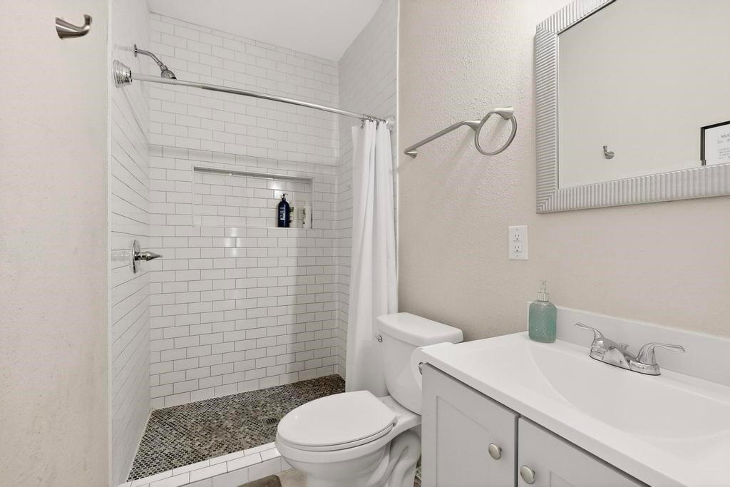 Dallas Land & Loan 03 - Residential Income