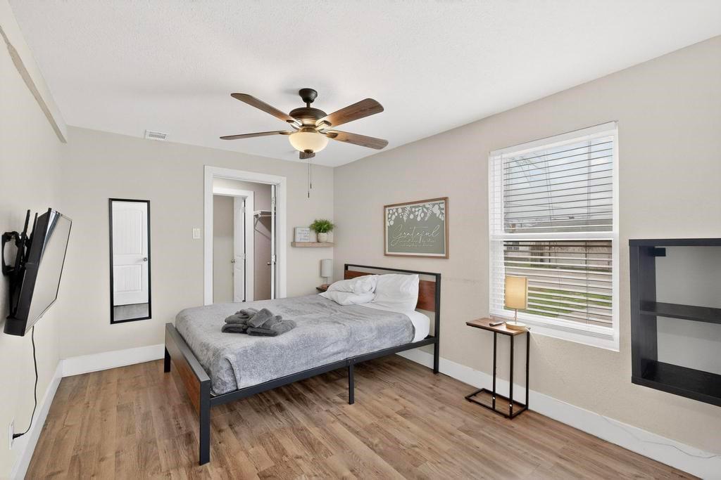 Dallas Land & Loan 03 - Residential Income