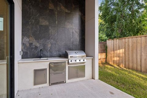 Tiny photo for 3940 N Cresthaven, Dallas, TX 75209 (MLS # 21101750)