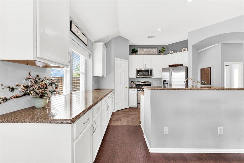2401 Fieldcrest Drive