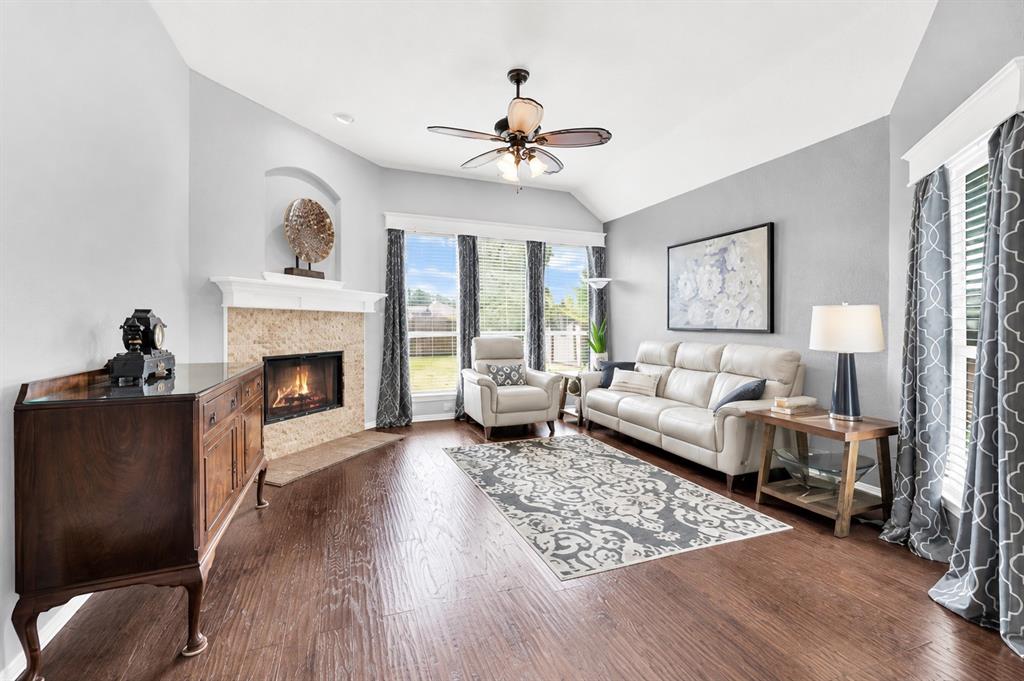 2401 Fieldcrest Drive