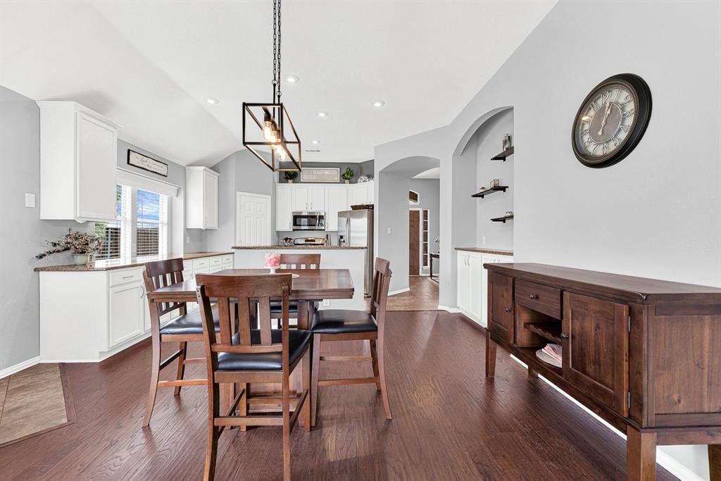 2401 Fieldcrest Drive