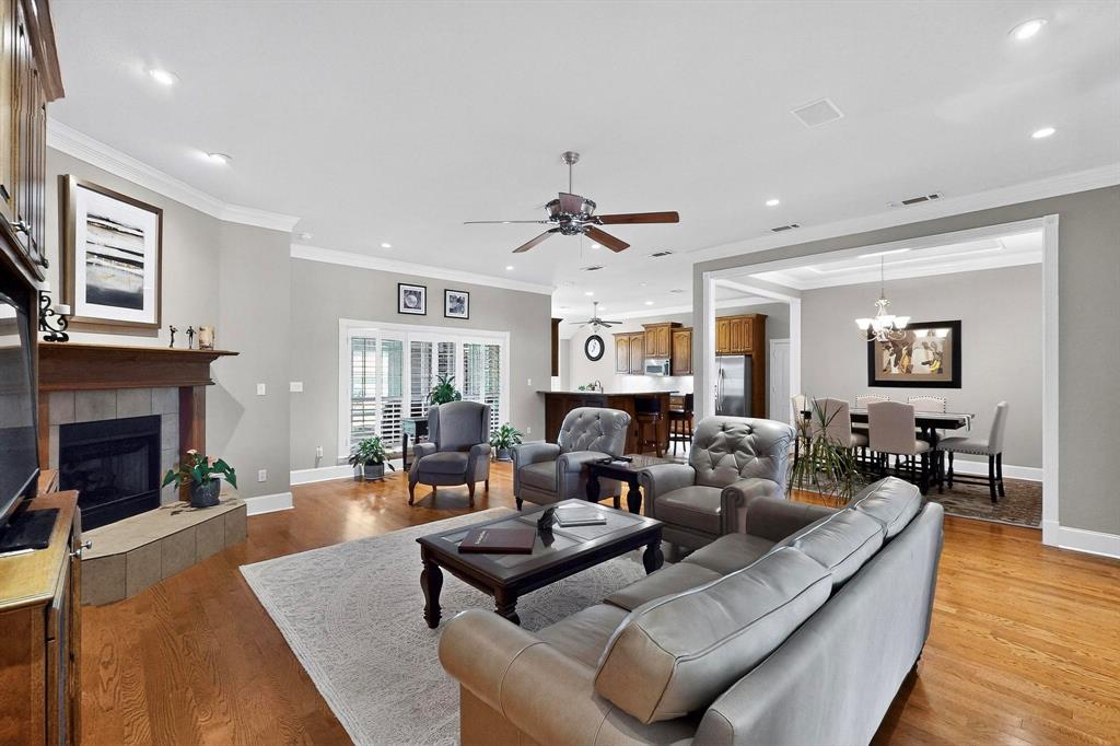 1115 Cresthaven Drive 13