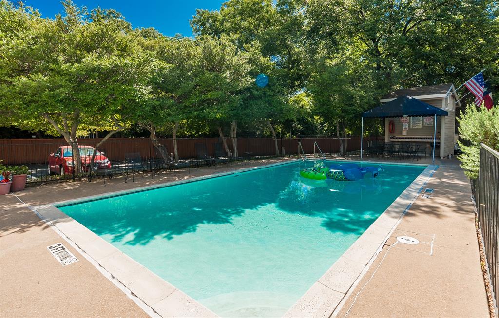 CLAYMORE PARK CONDIMINIUMS - Residential