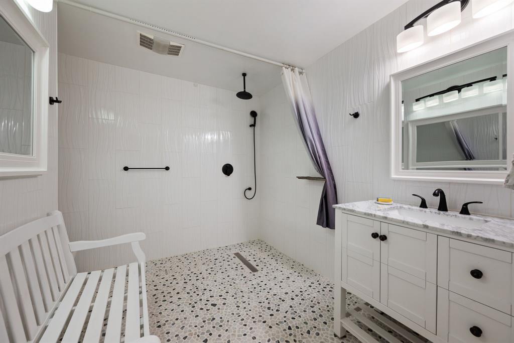 Keller, Texas 76262, United States, 4 Bedrooms Bedrooms, ,4 BathroomsBathrooms,Residential,Active,114790