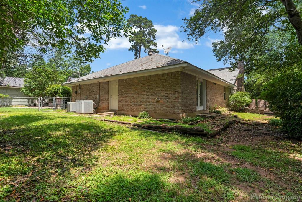 Shreveport, Louisiana 71106, United States, 3 Bedrooms Bedrooms, ,3 BathroomsBathrooms,Residential,Active,141077