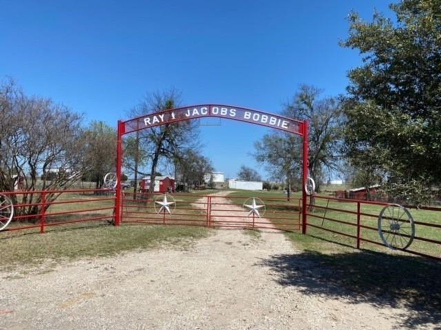 Rare opportunity to own 68.27 acres of prime Texas land in the highly sought-after Retreat area of Corsicana! This expansive, versatile tract offers a blank canvas for your vision—whether you are looking to build a custom luxury estate, establish a working ranch, or hold for future development. The property provides the ultimate in peace and privacy with wide-open spaces, sweeping sunsets, and plenty of room for barns, workshops, and livestock. Enjoy the quiet of true country living while remaining just minutes from the shopping, dining, and historic charm of downtown Corsicana. With quick access to I-45, the property offers an easy commute to the Dallas-Fort Worth metroplex. Buyer and Buyer's Agent to verify all acreage, utilities, zoning, and property details.