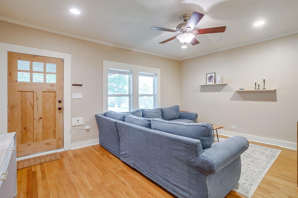 4732 Birchman Avenue