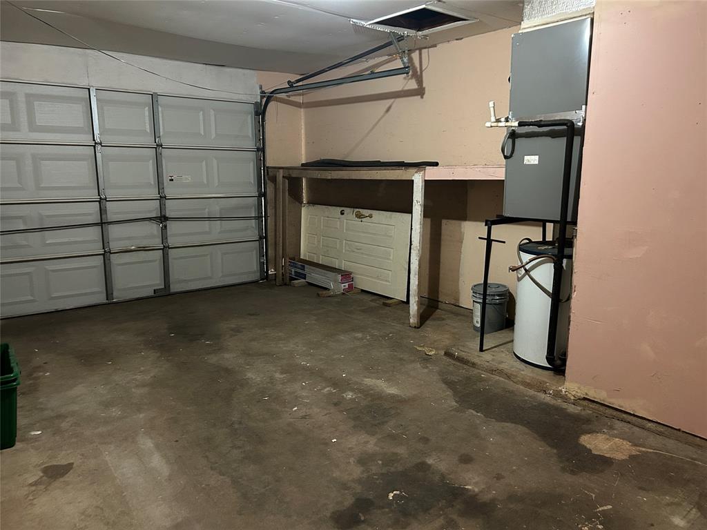 Park Valley 01 - Residential Lease