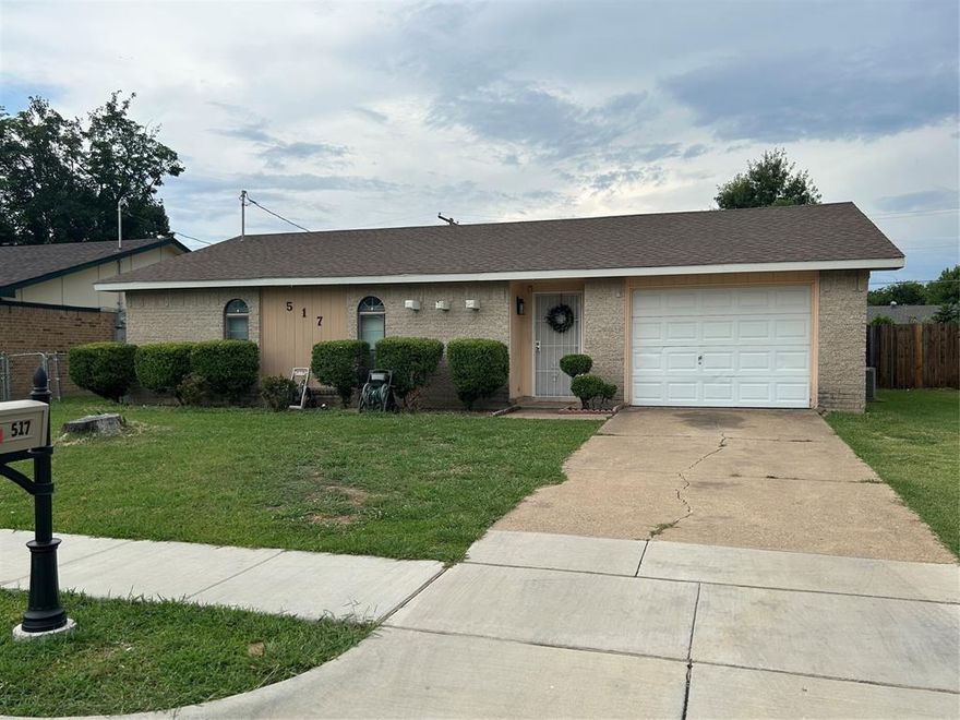 This three bedroom, 2 bath home is located in a quiet established neighborhood.  New wood-look vinyl flooring throughout.  The inviting backyard is spacious with a covered patio and storage shed.
