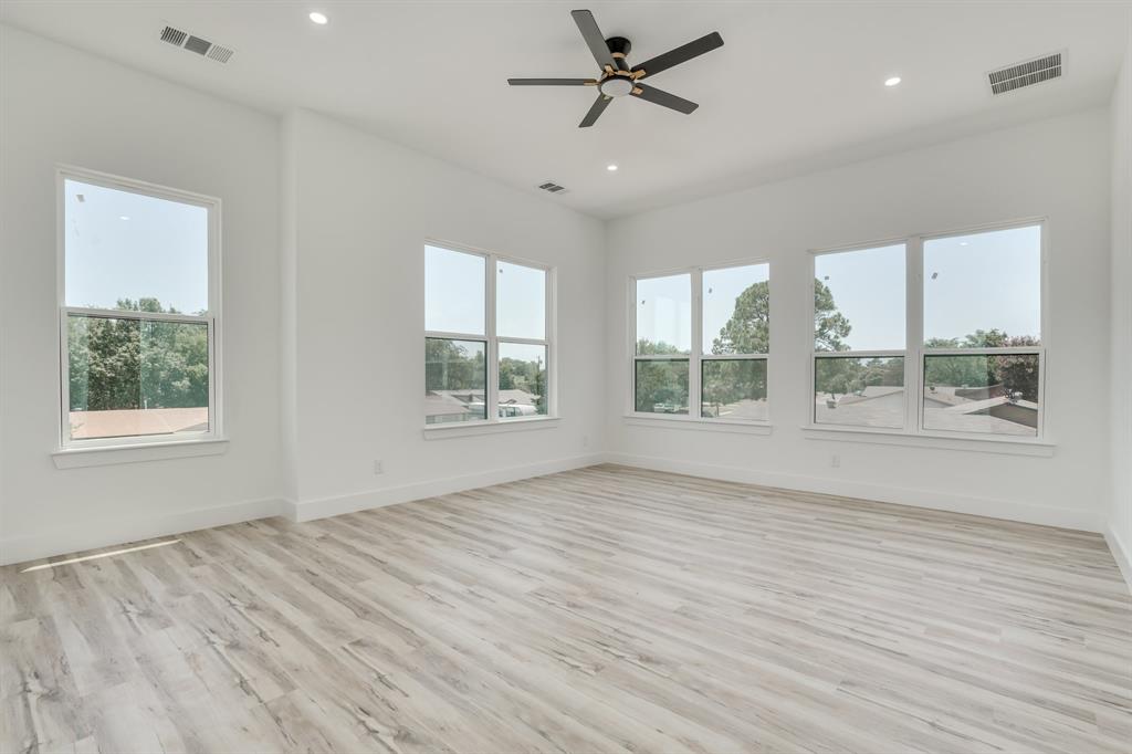 Freeway Park 02 - Residential