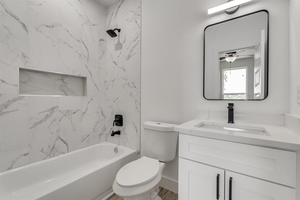 Freeway Park 02 - Residential