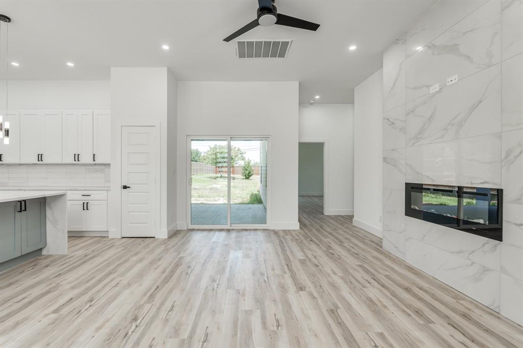 Freeway Park 02 - Residential