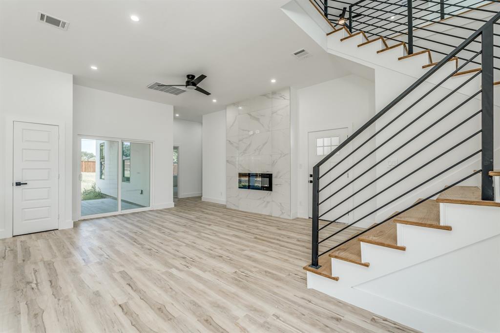 Freeway Park 02 - Residential