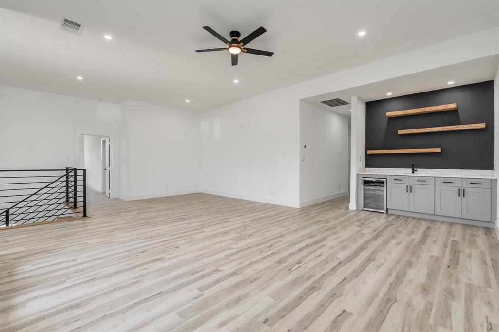 Freeway Park 02 - Residential