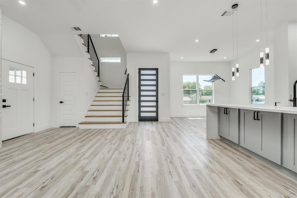 Freeway Park 02 - Residential