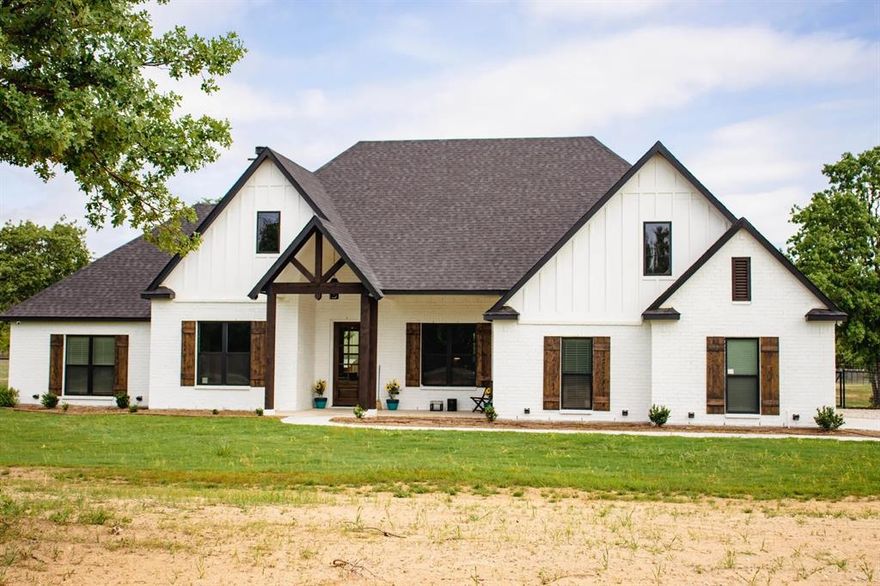 ntroducing the proposed Courtland plan—a charming, country-inspired home designed for modern living and rural serenity. This thoughtfully designed layout combines spacious, sunlit interiors with practical everyday comfort. Build with Trinity Classic Homes and enjoy NO PAYMENTS during construction.
4 bedrooms, 2 full baths, and 1 convenient half bath. The heart of the home is a large kitchen island that seamlessly connects to the living and dining areas, bathed in natural light from ample windows throughout. A generous walk-in pantry adds extra convenience.
A spacious bedroom opens to an en-suite bath featuring dual vanities, a soaking tub, a separate walk-in shower, and a closet sized for two.
Less than 10 minutes from Godley schools, with easy access to HWY 171 for effortless commuting while enjoying country living.
Built with confidence by Trinity Classic Homes, three-phase inspected and backed by a 1-2-10 warranty for peace of mind.
Nestled on over 2 rural acres, offering a peaceful escape from city life while remaining close to modern amenities. No HOA and no city taxes.
Estimated completion in 5–7 months from start to finish. Images depicting a model home. Features & finishes are subject to change. Txt keyword GODLEY1 to 88000 for more details & info on your new home!