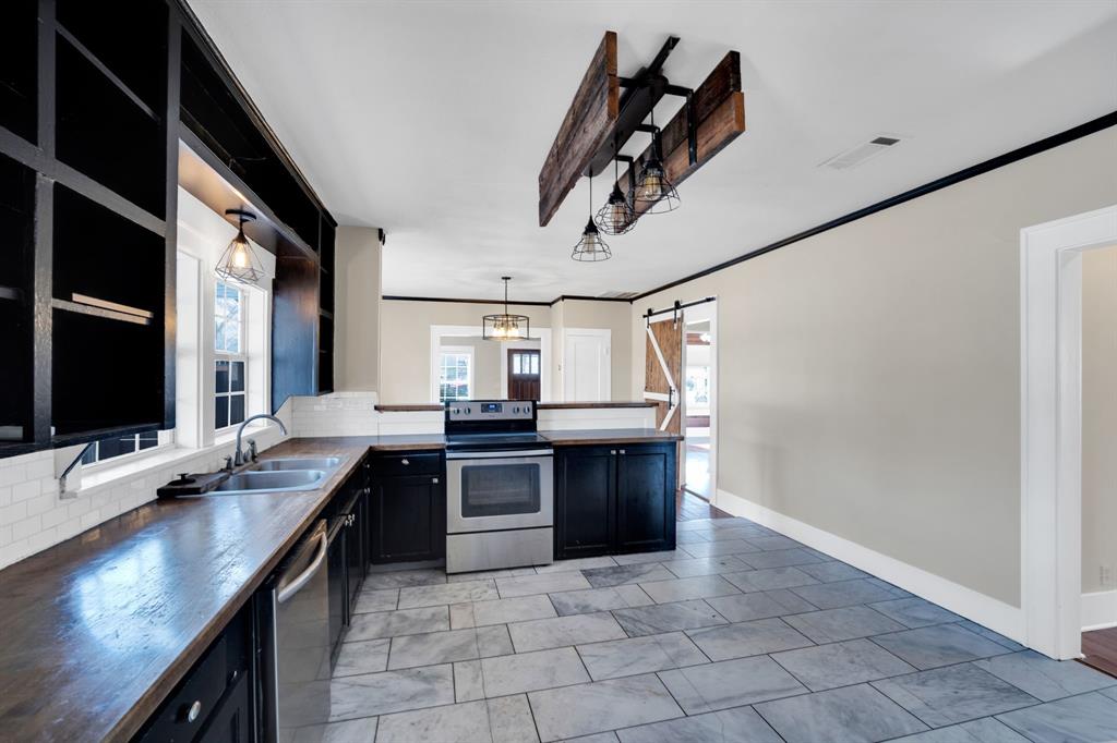 University-Rev - Residential