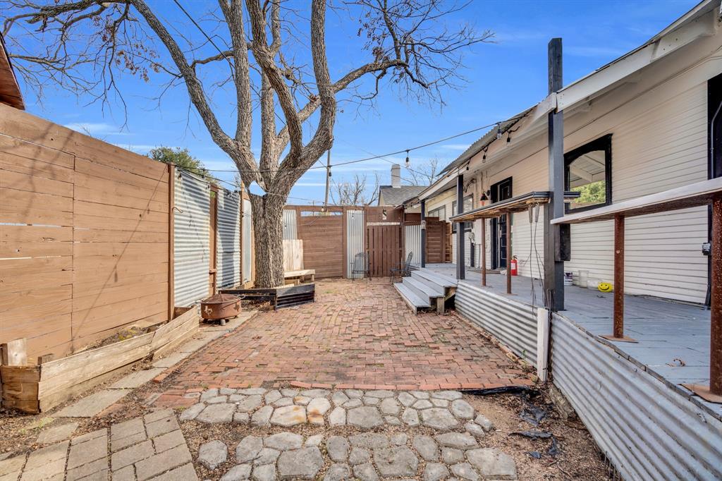 University-Rev - Residential