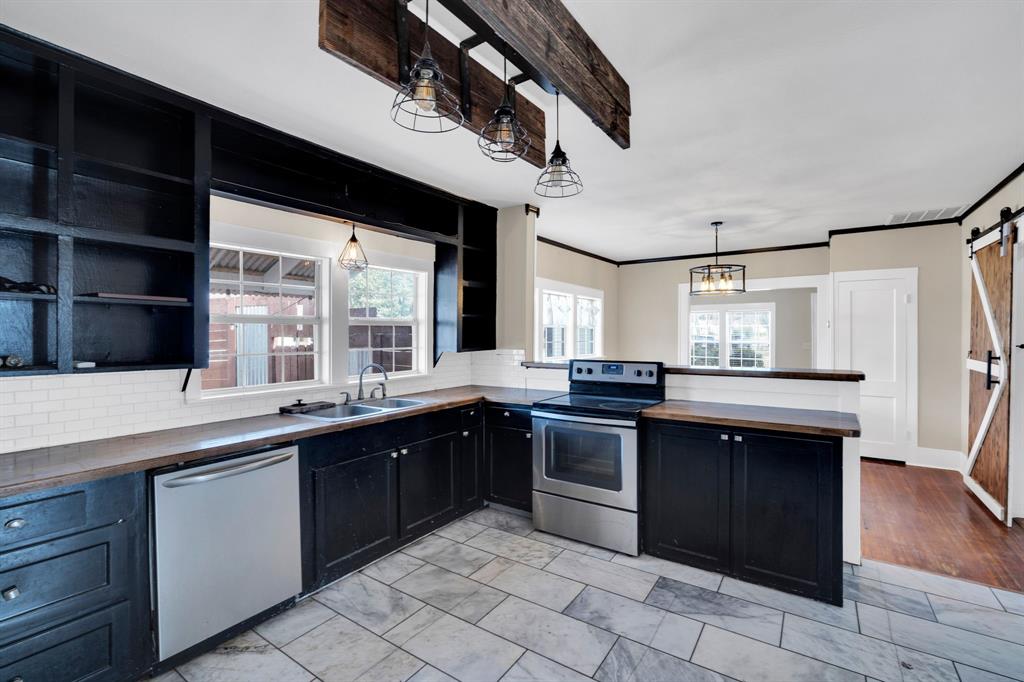 University-Rev - Residential