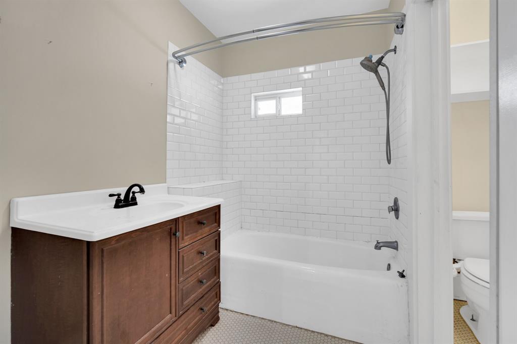 University-Rev - Residential