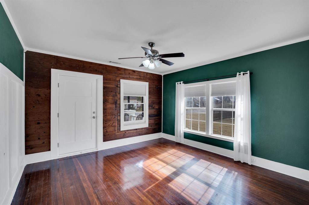 University-Rev - Residential