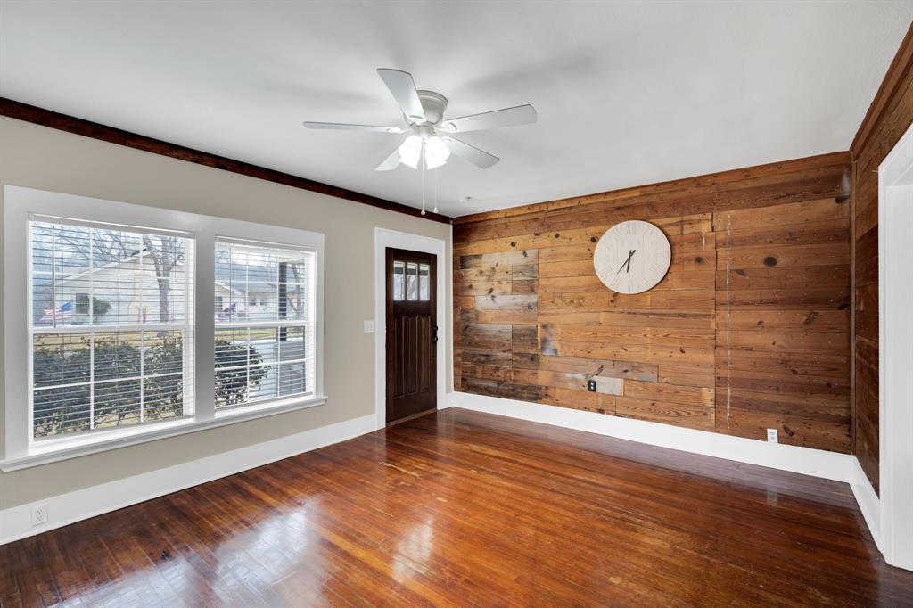 University-Rev - Residential