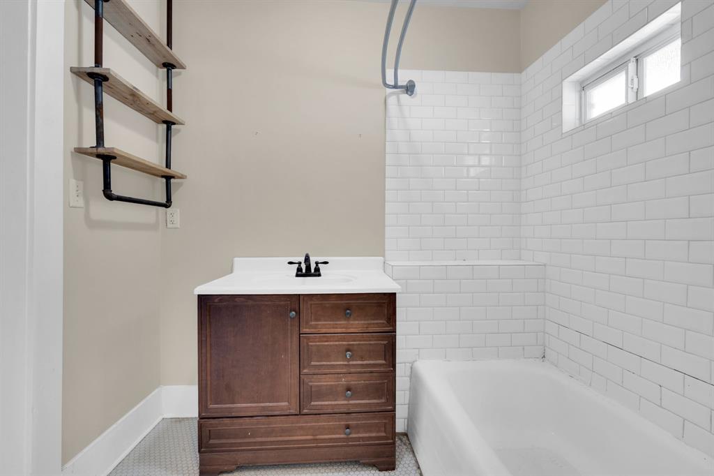 University-Rev - Residential