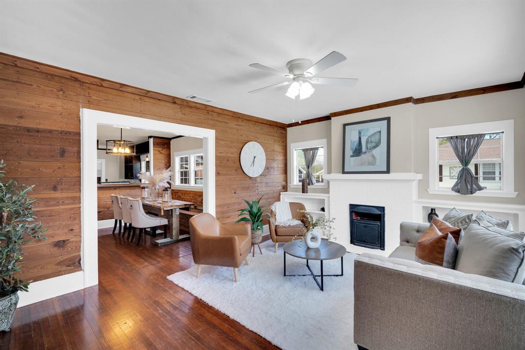 University-Rev - Residential