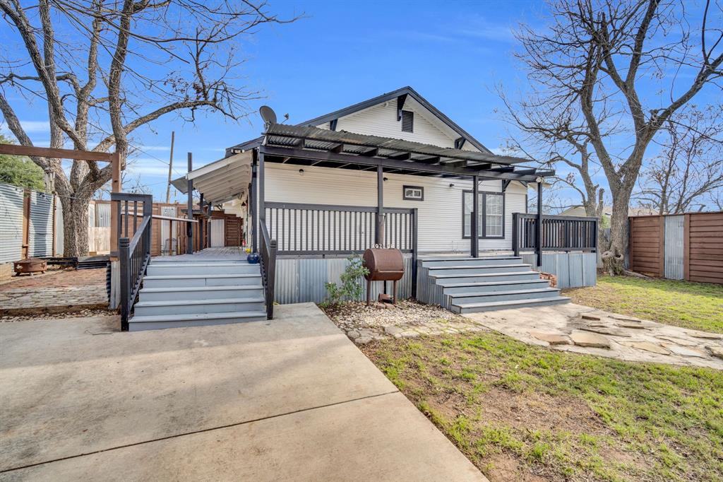 University-Rev - Residential