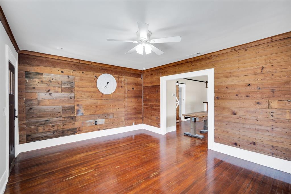 University-Rev - Residential