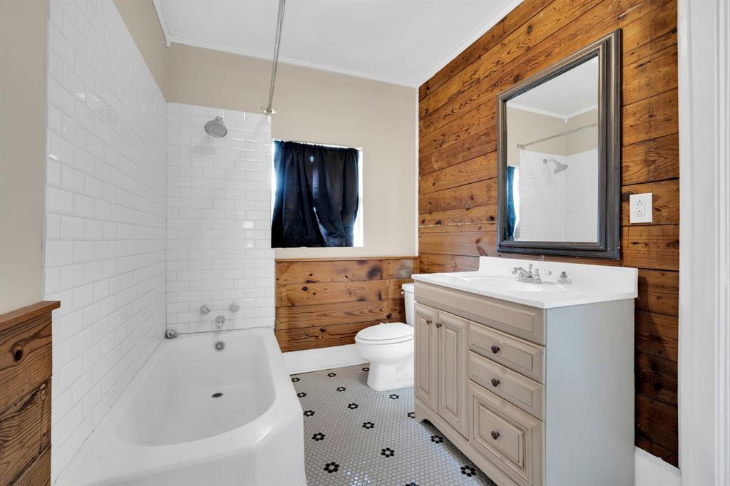 University-Rev - Residential