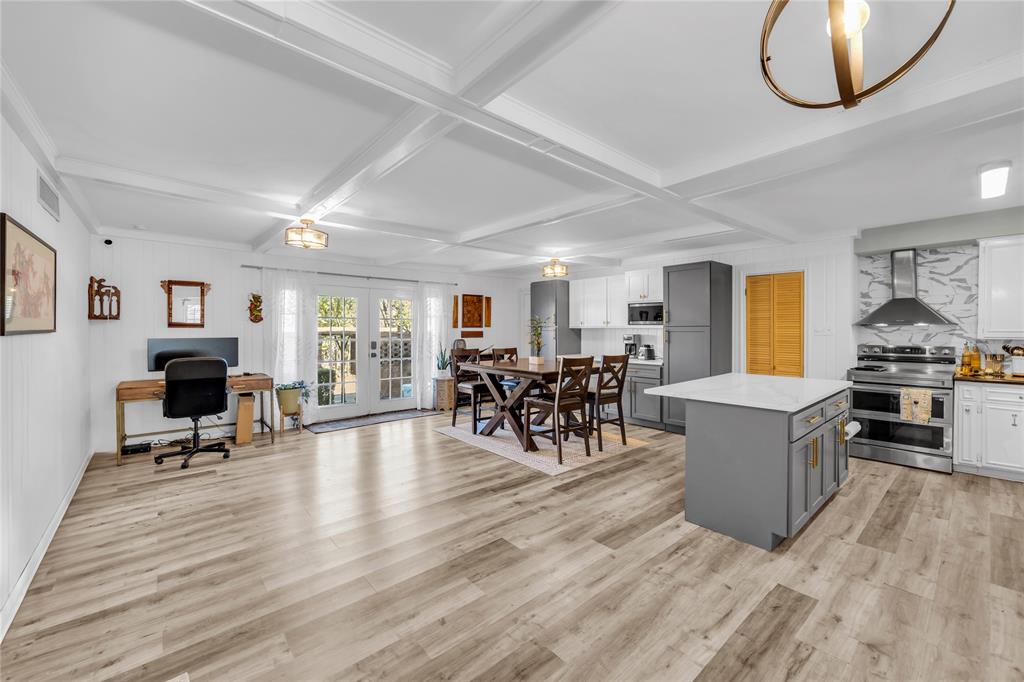 Prestwick Manor - Residential