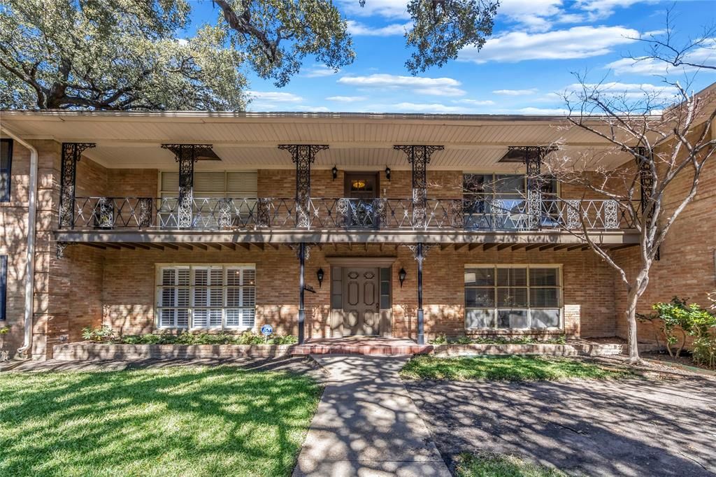 Photo of 6119 Bandera Avenue #A, Dallas, TX 75225 (MLS # 21192760)