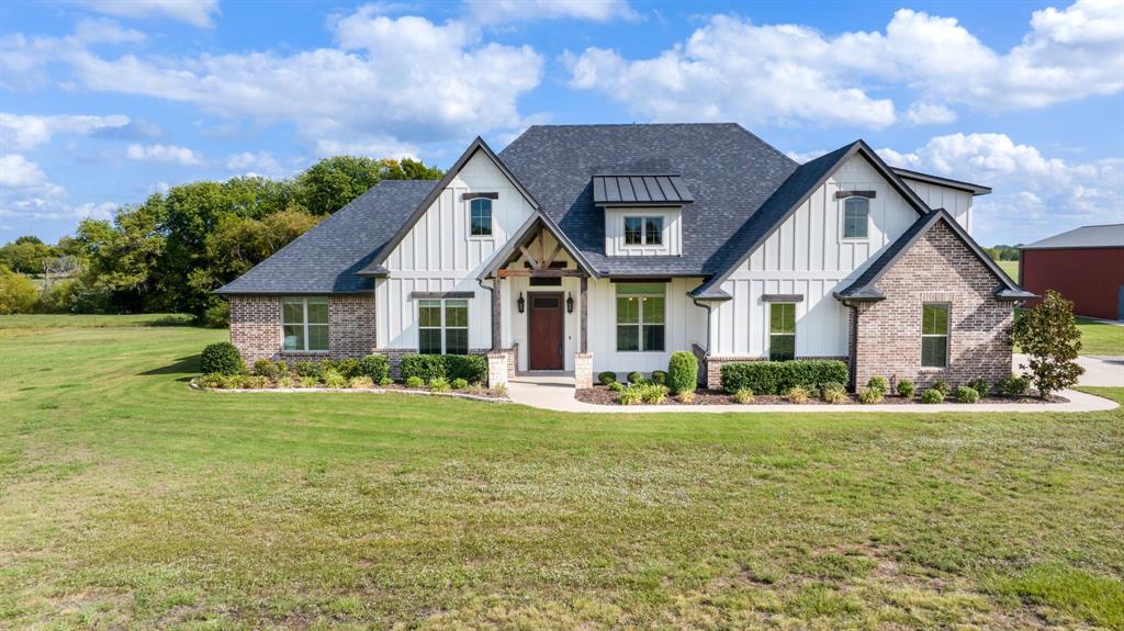 121 Pecan Valley Court