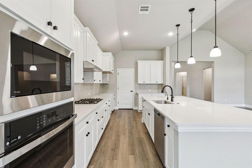 Oaks of North Grove - Residential