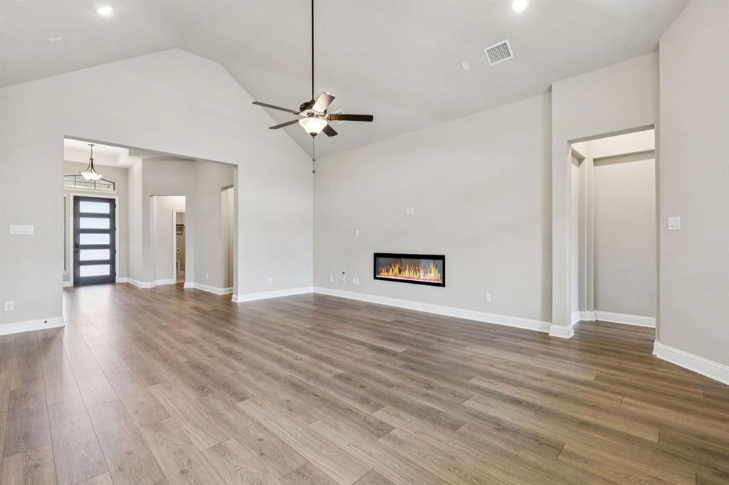 Oaks of North Grove - Residential