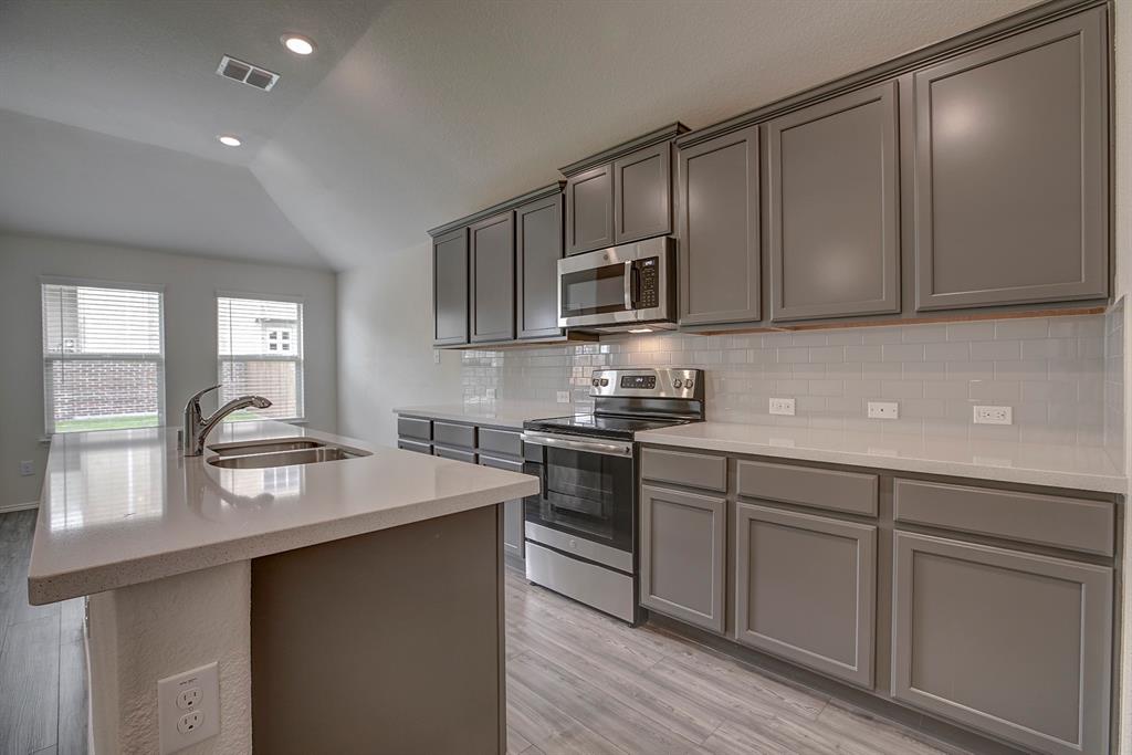 The Reserve At Chamberlain Cro - Residential Lease