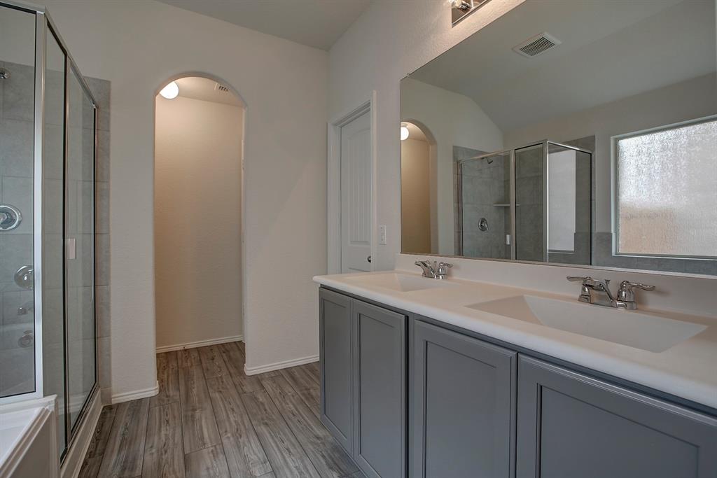 The Reserve At Chamberlain Cro - Residential Lease