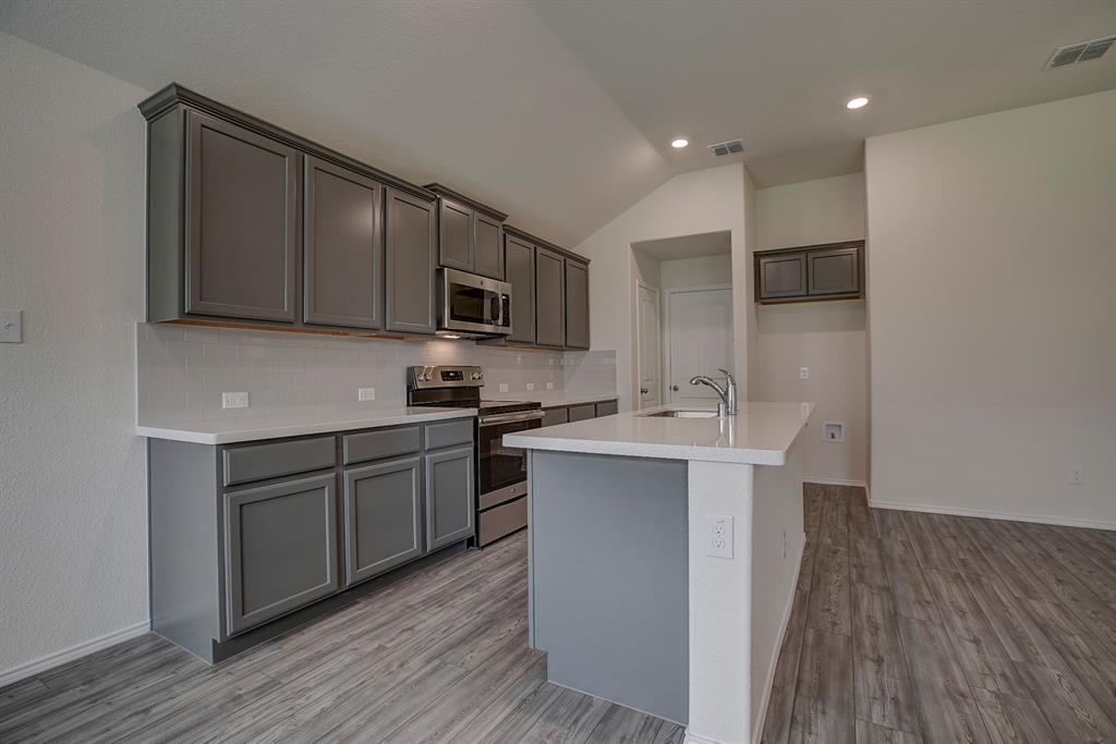 The Reserve At Chamberlain Cro - Residential Lease