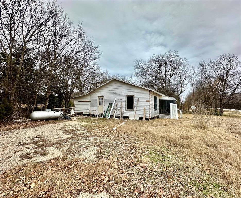 6049 Farm Road 3236