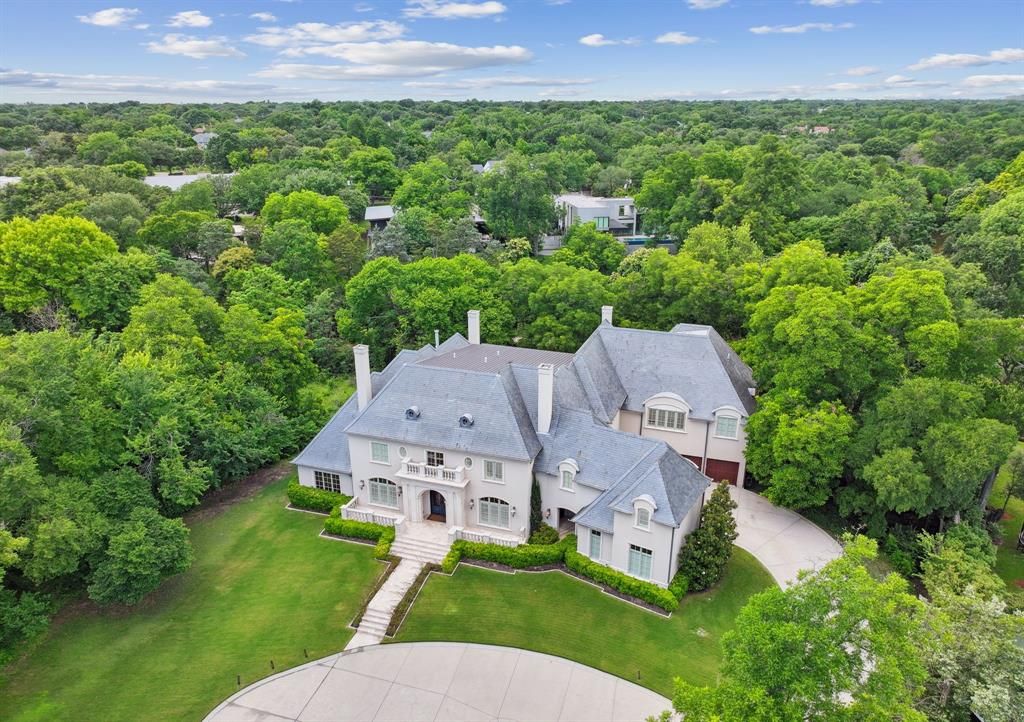 Photo for 4715 W Northwest Highway, Dallas, TX 75220 (MLS # 21049495)