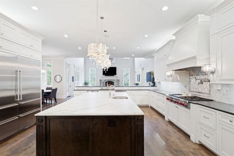 Tiny photo for 4715 W Northwest Highway, Dallas, TX 75220 (MLS # 21049495)